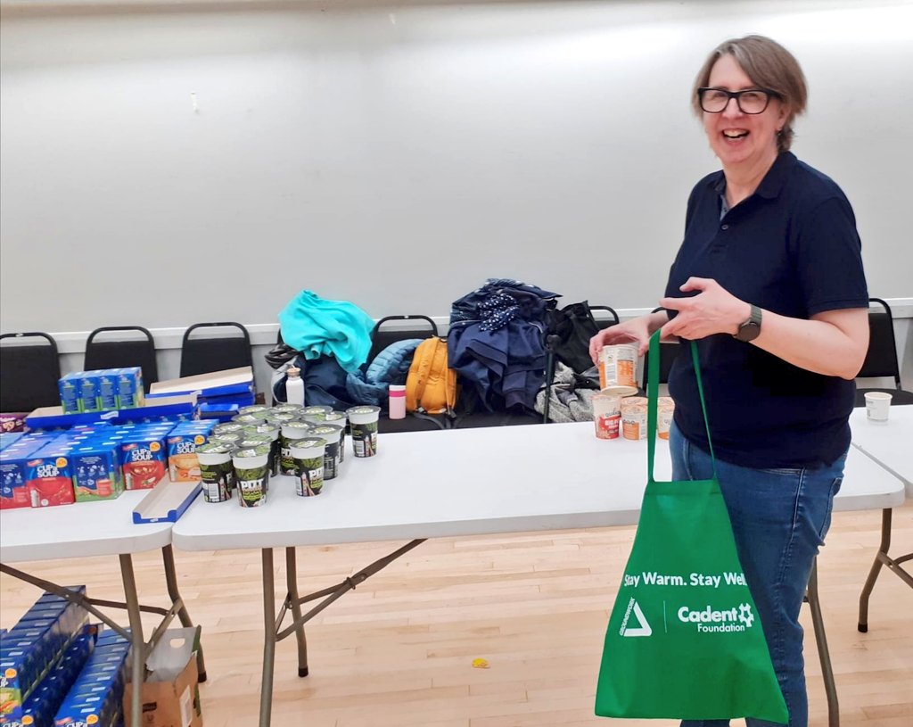 WGN_Community's tweet image. Our Manager, Samantha Days, is part of a team helping to pack @AfWyth Winter Warmer Bags today. Full of practical items to help older people stay warm &amp;amp; well this winter, thanks to Groundwork Greater Manchester 🧣. Also, @FareShareGM for supplying tea bags, 🍵soups + other items.