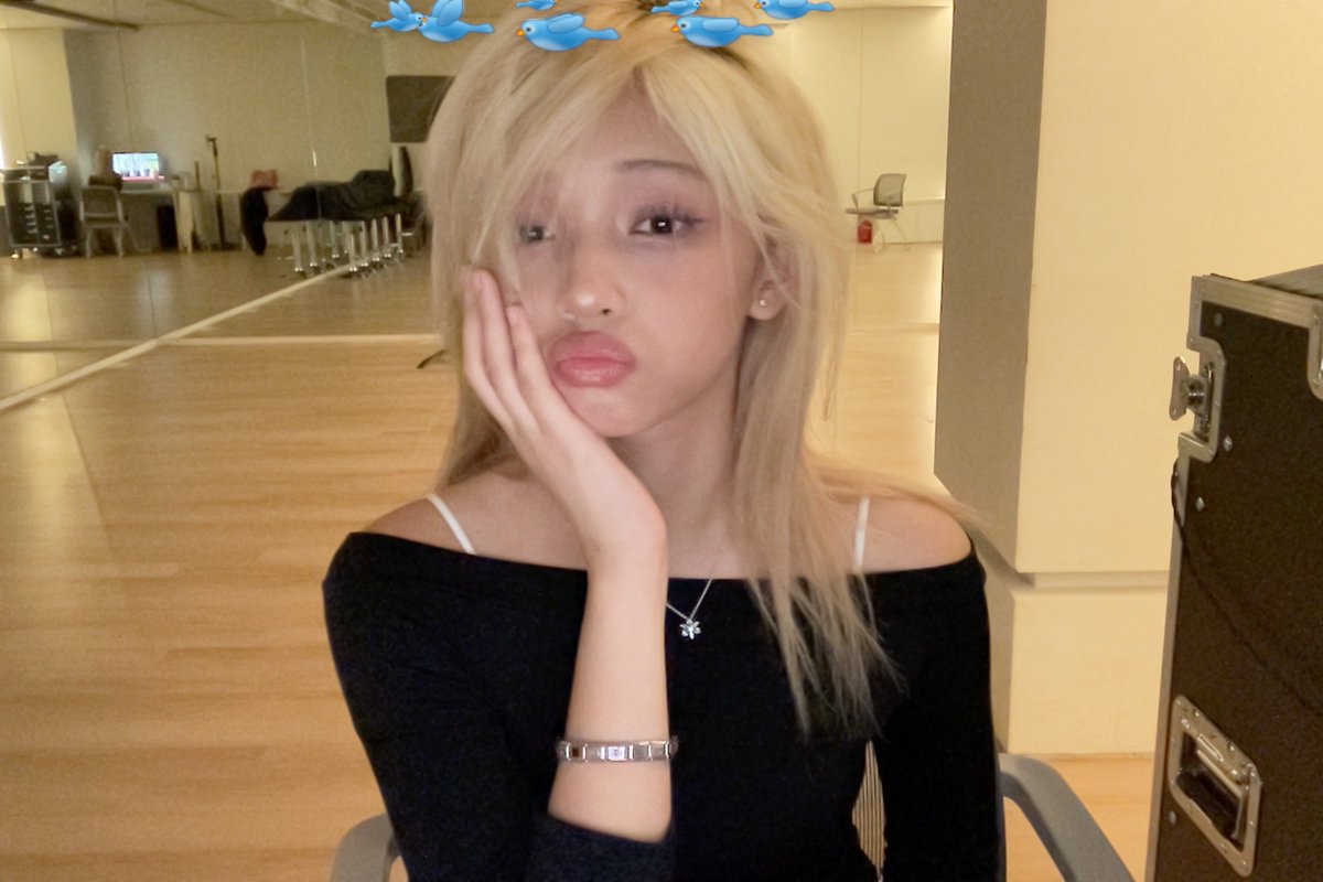 UNIS_offcl's tweet photo. 😵‍💫

#UNIS #유니스 
#GEHLEE #젤리당카 https://t.co/SBVSv6YOO6