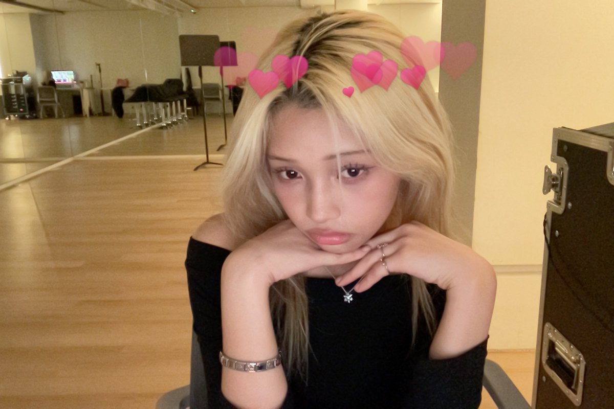 UNIS_offcl's tweet photo. 😵‍💫

#UNIS #유니스 
#GEHLEE #젤리당카 https://t.co/SBVSv6YOO6
