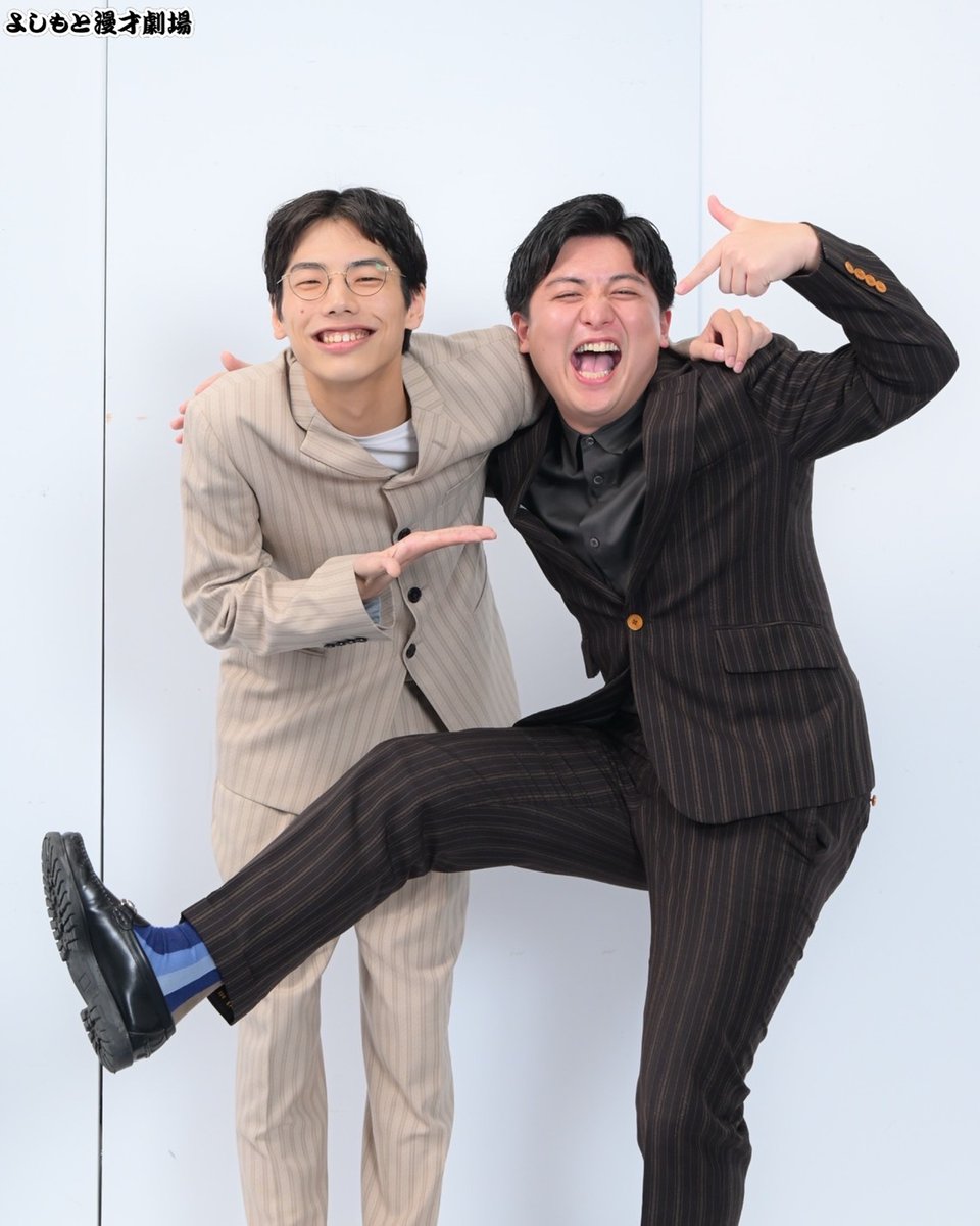 manzaigekijyo's tweet photo. 💕💍マンゲキHAPPY NEWS💍💕

先ほど「MBSヤングタウンNEXT Podcast」で
発表されました通り、
空前メテオ 大門さんがご結婚＆第一子誕生を
報告されました✨
本当におめでとうございます！💐

📷先輩パパの #タチマチ 胡内さんと🙌
📷お子さんの役をやってくださった
　  #フースーヤ 谷口さん👶🏻💕

���後とも #空前メテオ の応援を
よろしくお願いいたします🙇

#よしもと漫才劇場