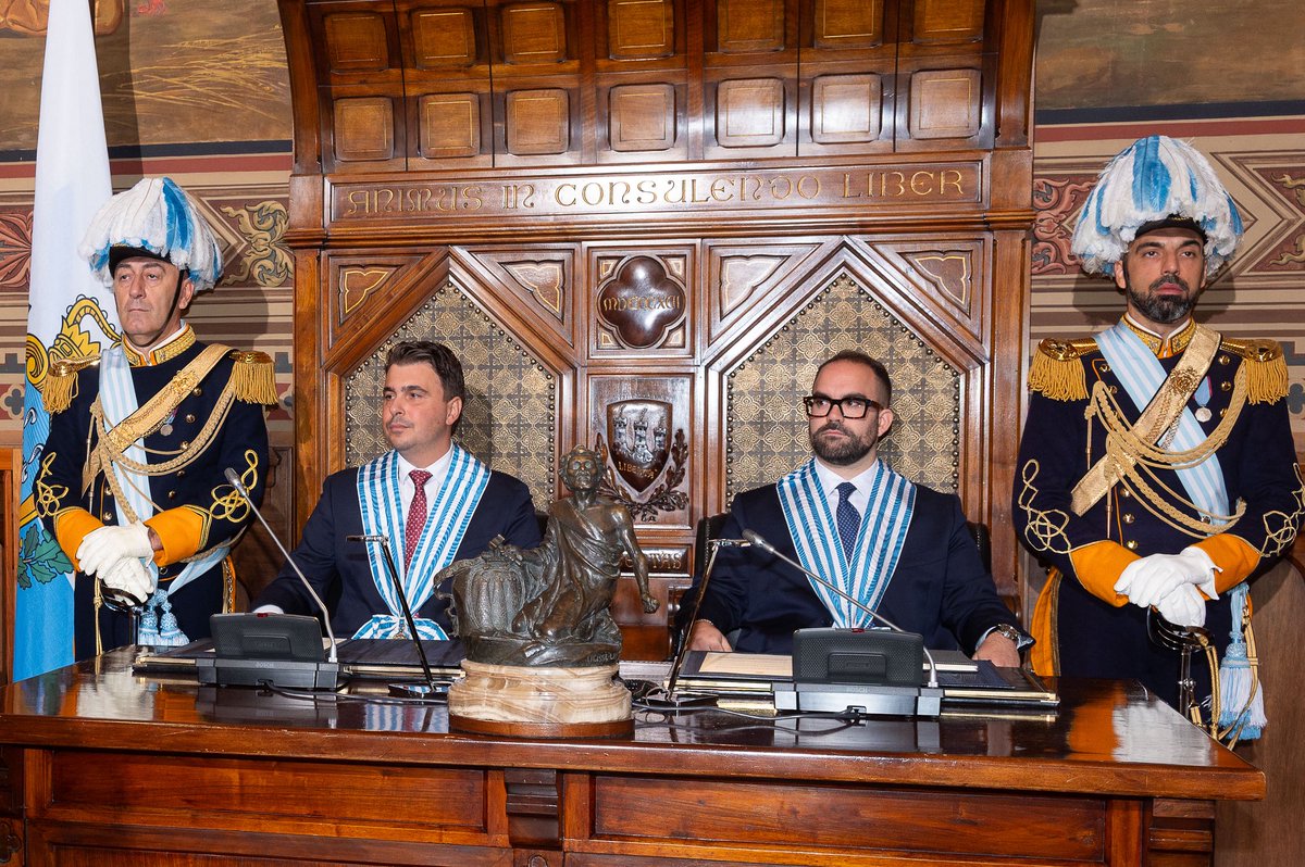 📖 Indirizzo di saluto degli
 Ecc. mi Capitani Reggenti Matteo Rossi e Lorenzo Bugli 
in occasione della I sessione del Consiglio Grande e Generale e del Semestre. 🇸🇲

👇
reggenzadellarepubblica.sm/pub2/ReggenzaS…