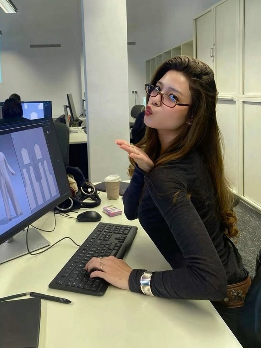 ragdoll_ai's tweet image. Higgsfield Instadump
1枚でいろいろな雰囲気の画像作ってるので、どんな画像作るか迷うときはちょうどいいですね。