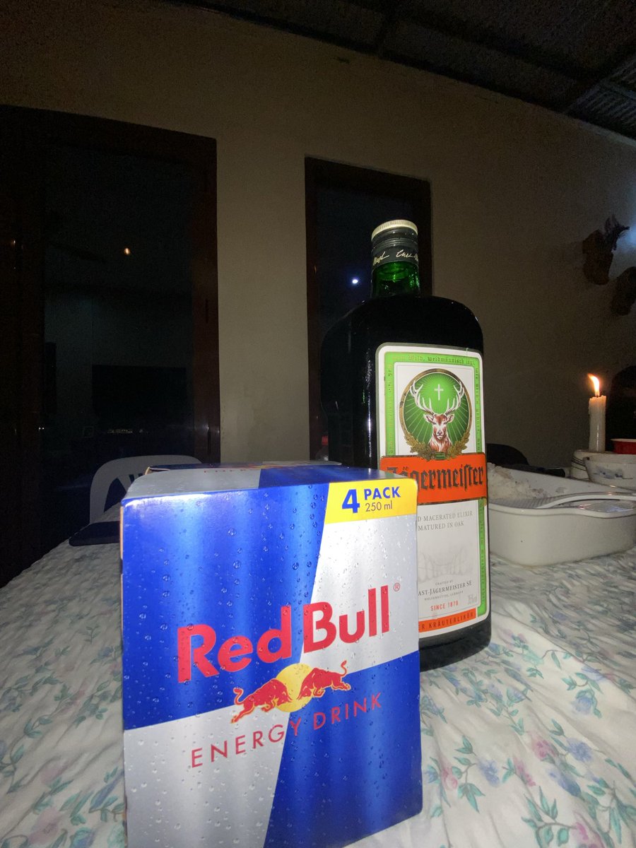 JunYorAlph2's tweet photo. Best duo 😋 arat shat https://t.co/FqqGiZD6qC