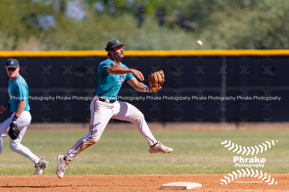 phrakephoto's tweet image. Cam Fleck (2) SS  Chandler-Gilbert Coyotes SO @CamronFleck @LibertyLionsBB @cgyotebaseball

#yotes #cgcc #cgccbaseball #cgcccoyotes #chandlergilbert #HowlYeah #TTS #njcaa #njcaabaseball
@njcaabaseball

#jucobaseball #jucoproduct #ACCACbaseball

@accac_sports