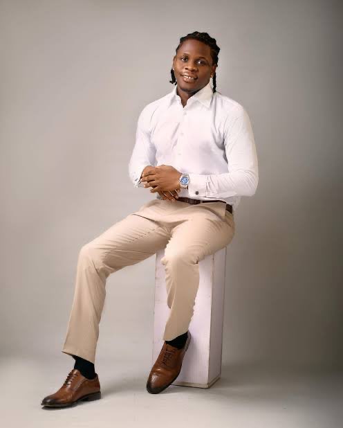 ashernkiine's tweet image. Send me your account number if 500k can sort your problems