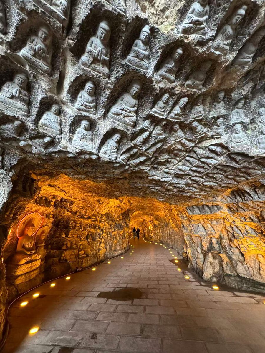 breadchen4's tweet image. 4night5days 5places to china only 1000$ 
per head count！ drop me msg if interested！
Hotel kingsize bed4night，
entry tickets to 3places
full meals ，plus one luxury buffet
SUV delivery and fetch
whole trip guiding you n accompany you till local airport！