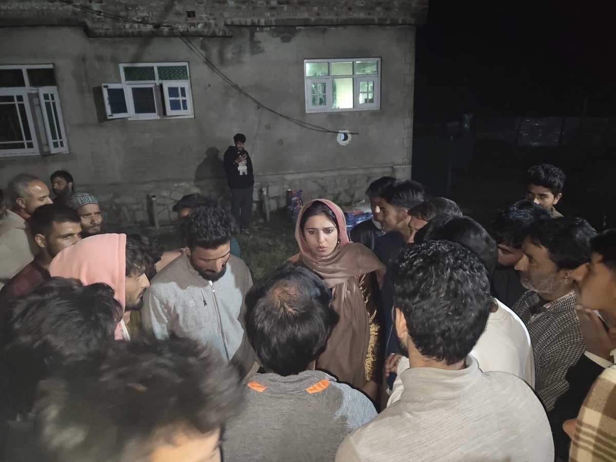 iDeebakhan's tweet image. “Afraad ke haathon main hai aquaam ki taqdeer ,
Har fard hai millat ke muqaddar ka Sitara”
#VoteforDeebaKhan #VoteforAAP #Budgambyeelections2025