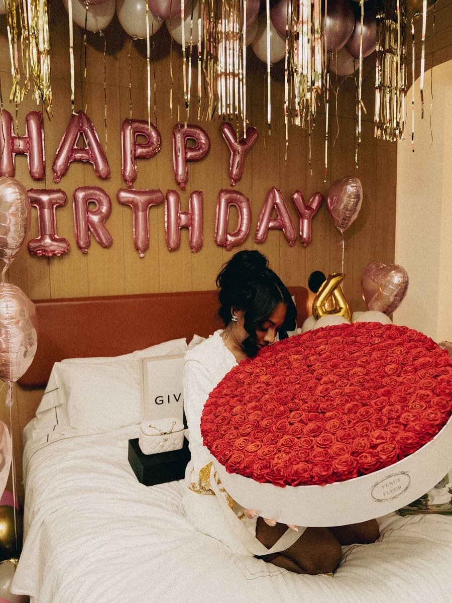 Modeltype_leesh's tweet photo. Close your eyes shorty gon make a wish you ain’t never met a bitch like this!!! 🎂 #happybirthdaytome 🥳 https://t.co/QWIopCmaRT