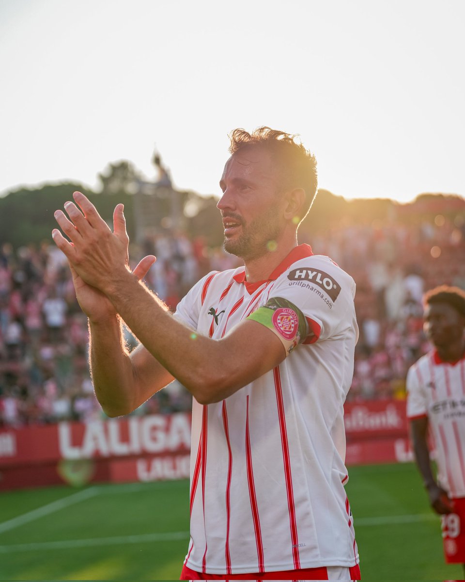 Només sé segur que ell és mereix retirar-se del Girona a primera.

No podem baixar.