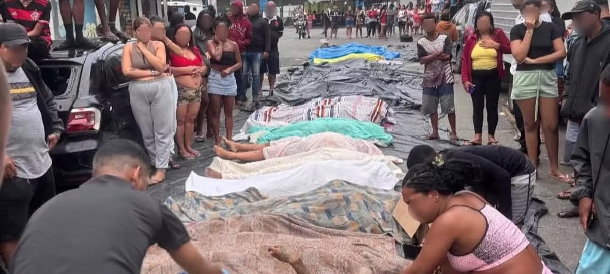 pedrofofoqueiro's tweet photo. 🚨BRASIL: Moradores do Complexo da Penha, na Zona Norte do Rio de Janeiro, levaram pelo menos 55 corpos. O total de mortes pode ultrapassar 100. https://t.co/yof2qz8x4b