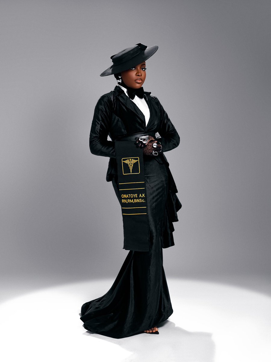 zeezahtoye's tweet image. Today I got inducted into the nursing profession as ONATOYE A.K RN, RM, BNSc. The flyest and coolest nurse!!!