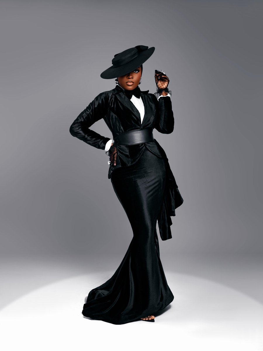 zeezahtoye's tweet image. Today I got inducted into the nursing profession as ONATOYE A.K RN, RM, BNSc. The flyest and coolest nurse!!!