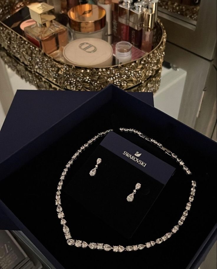 عالم المجوهرات (@f4shionall) on Twitter photo 