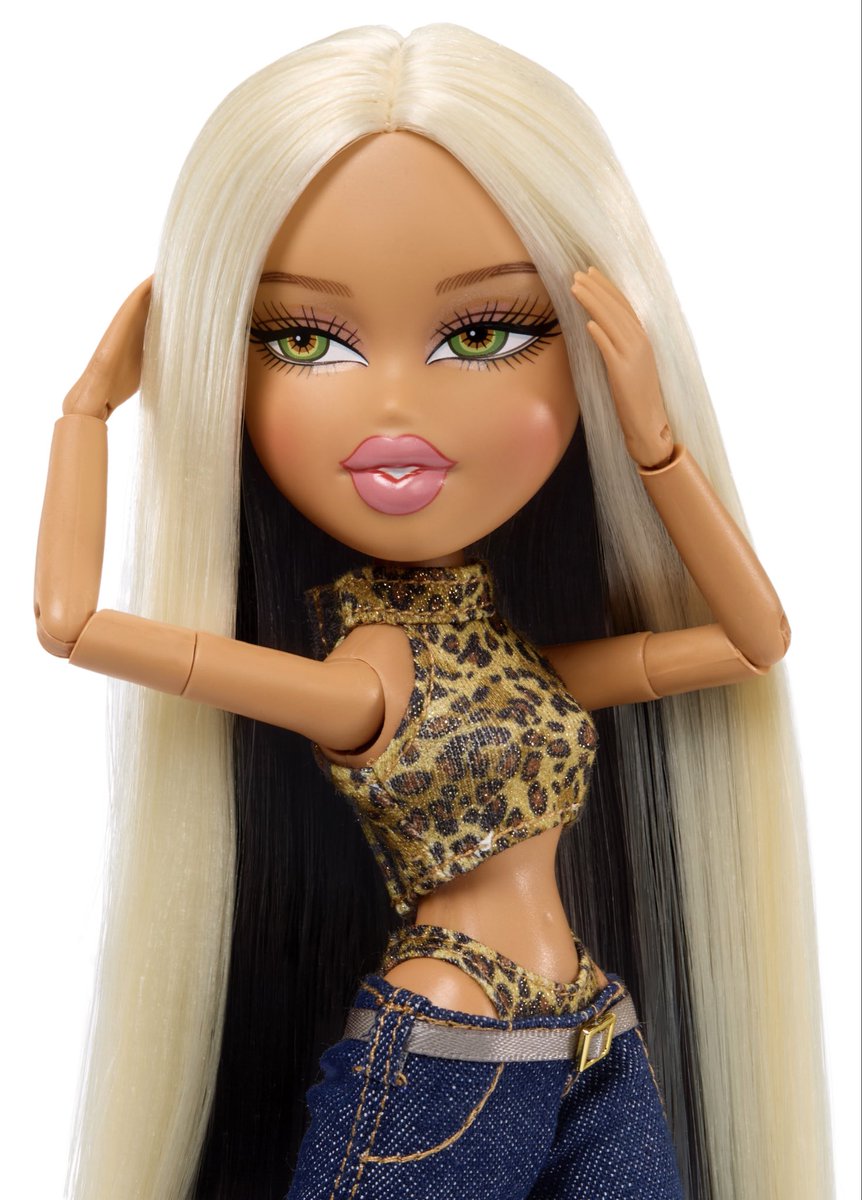 maanusg__'s tweet photo. Primera artista española y segunda de habla hispana en tener su propia muñeca @Bratz, es todo un orgullo 🌟✨ https://t.co/qIzUAc1Rtc