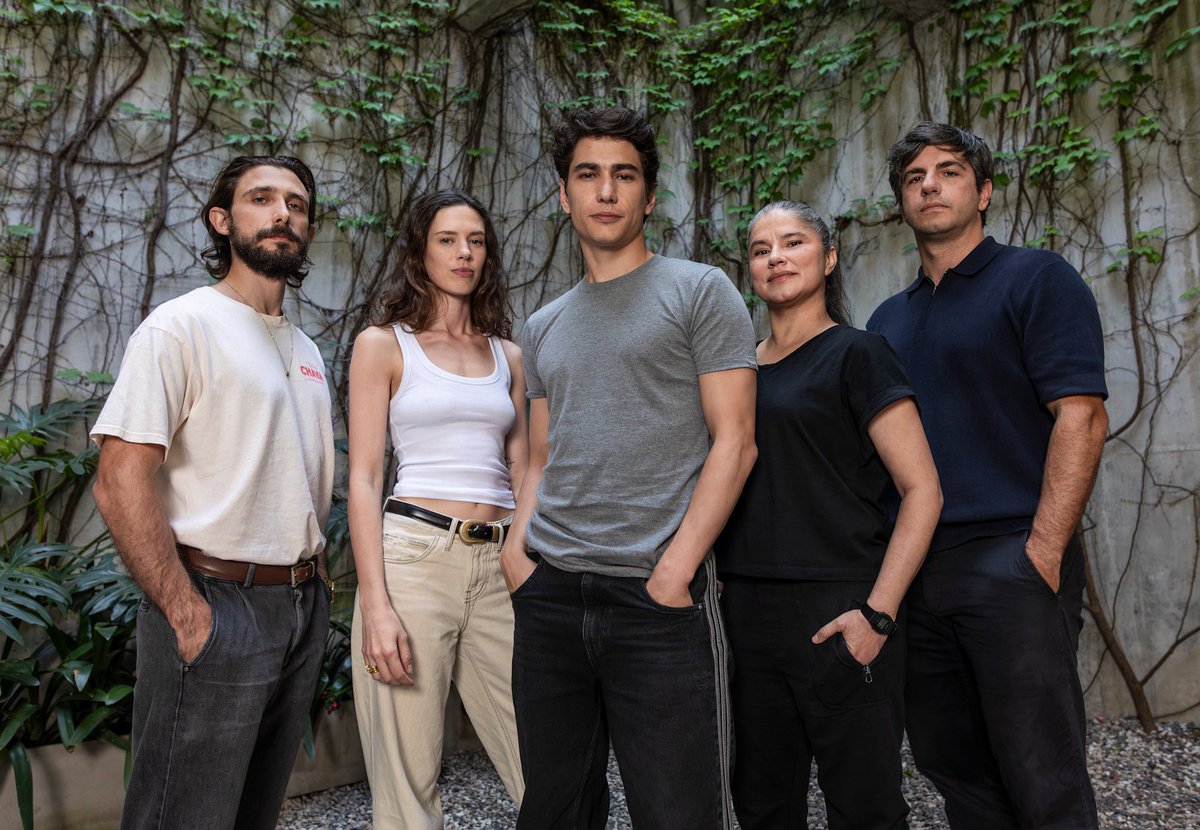 rebellevague's tweet photo. Netflix an un is The Future Is Ours, una nuova miniserie distopica con Enzo Vogrincic, Emiliano Zurita, Delfina Chaves, Marleyda Soto e Marco Antonio Caponi.
La serie sarà basata sul romanzo The World Jones Made di Philip K. Dick e girata in lingua spagnola. https://t.co/Ac8pR6i5cf