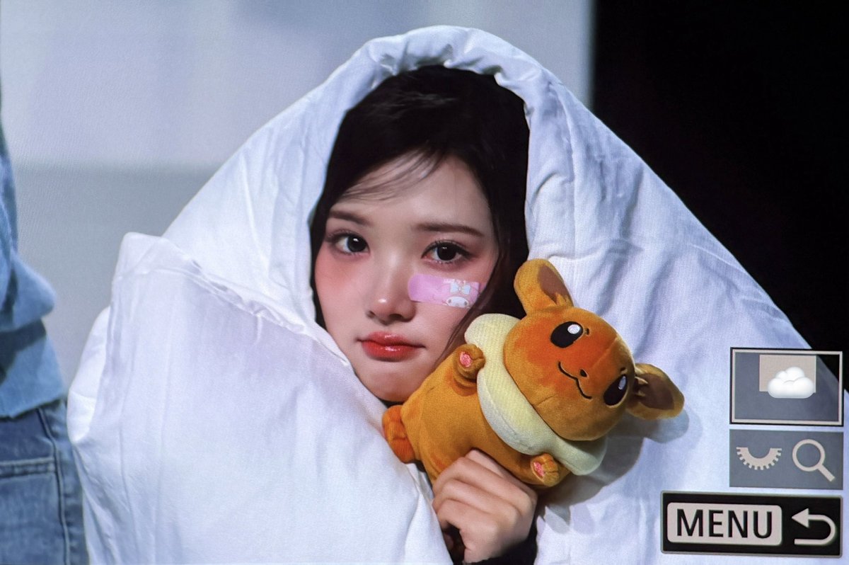 cloud__jw's tweet image. 251029 인간만두랑이브이 #Hearts2Hearts #하츠투하츠 #H2H #JIWOO #지우