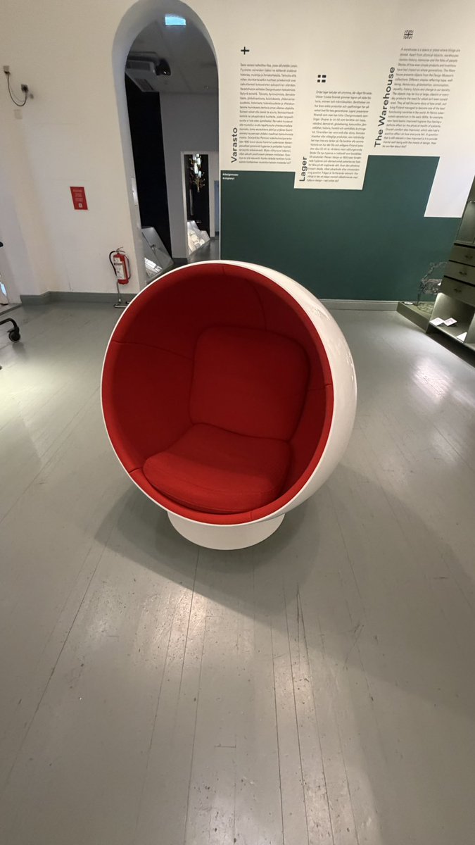 sueryoko2002's tweet photo. Designmuseo

この椅子見た事ある！

#designmuseo
#helsinki 
#finland https://t.co/sXcfG959o1