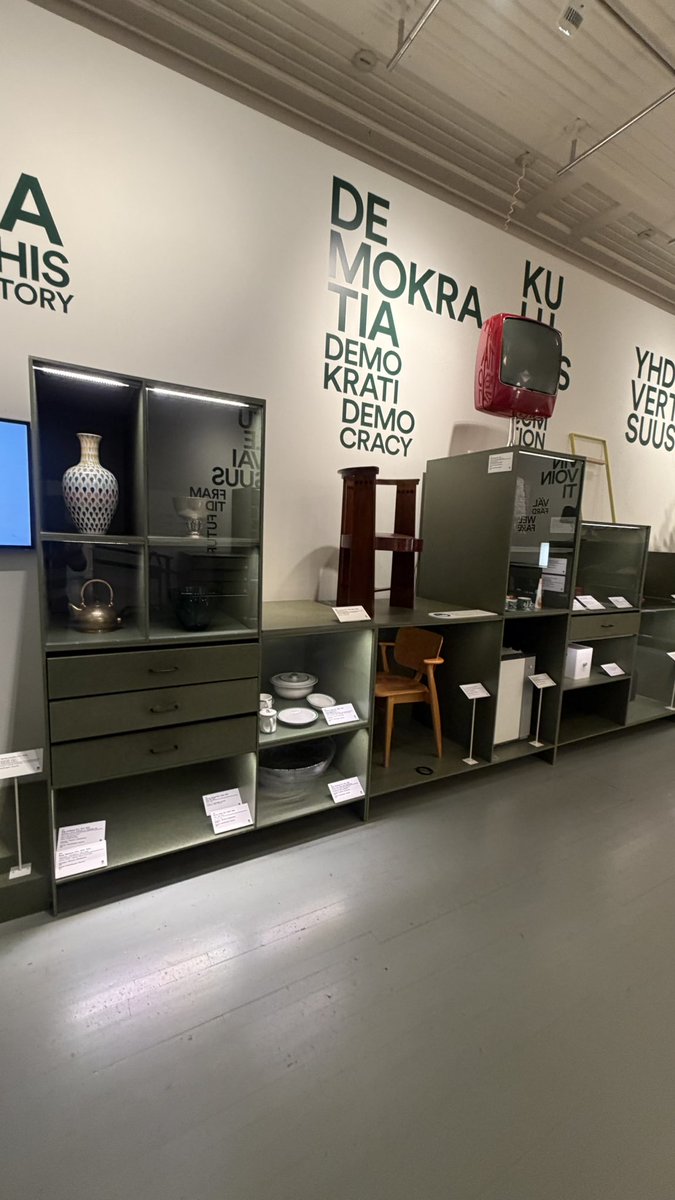 sueryoko2002's tweet photo. Designmuseo

この椅子見た事ある！

#designmuseo
#helsinki 
#finland https://t.co/sXcfG959o1