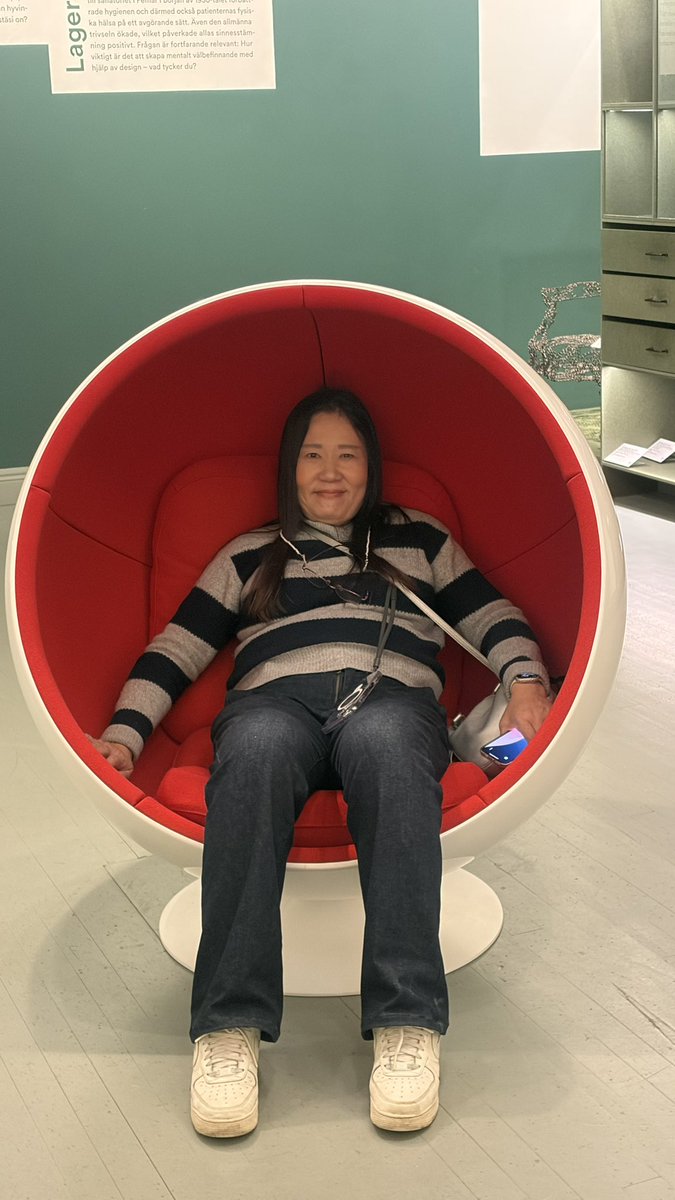 sueryoko2002's tweet photo. Designmuseo

この椅子見た事ある！

#designmuseo
#helsinki 
#finland https://t.co/sXcfG959o1