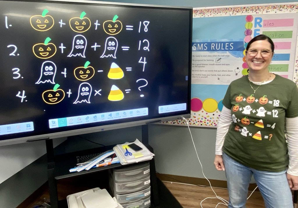SMSSwormville's tweet image. It&apos;s that time of year again... Halloween week, you ask? Yes... but also time to review the order of operations! Comment below if you know the answer... 🎃👻 

#orderofoperations #PEMDAS #halloween2025 #middleschoolmath