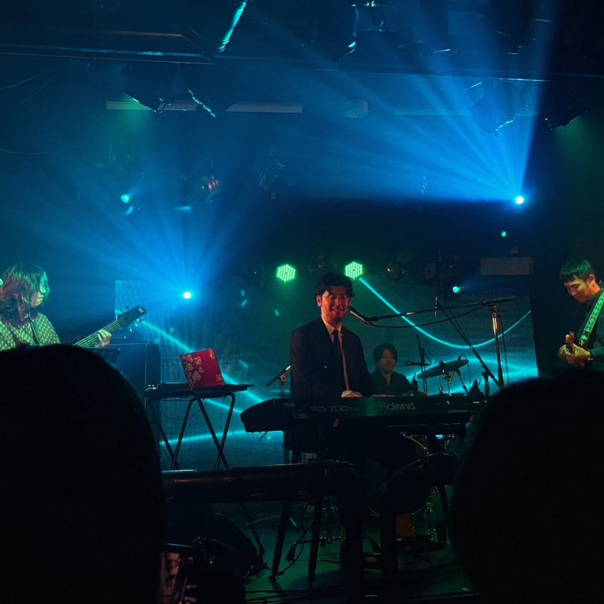 【📢おしらせ📢】
先日のライブでちろっとお話ししましたが、
2025/12/18(木)、タカハシコウスケ、ワンマンライブやります！🎊
まだ少し先だけど、きっとあっという間！
この日の夜は渋谷の街に繰り出せるように、みなさま、今からご準備宜しくお願いします！🙇‍♂️