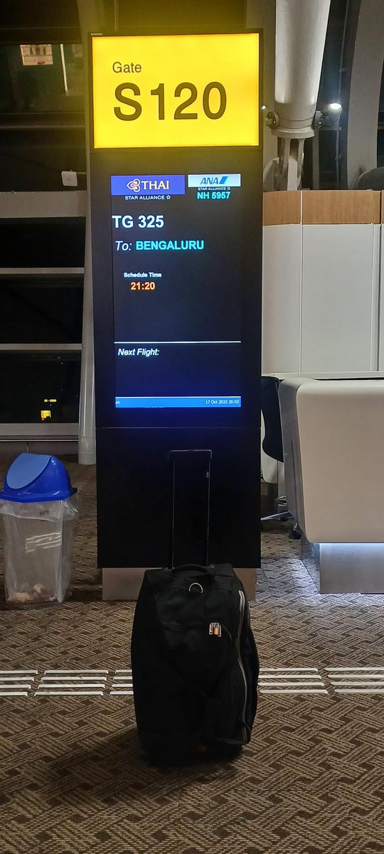 SatyajitChatter's tweet photo. @AirAsia – Why the hassle? It’s the same aircraft carrying both check-in and hand baggage. My total weight was within the 37 kg allowance.
Staff could’ve easily taken the “oversized” bag as check-in baggage instead of making it an issue.
#Airsewa #DGCAIndia https://t.co/tuKpzS0BwH
