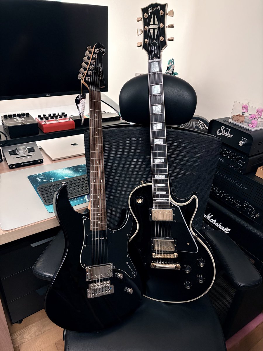 봇치피카 영입으로 봇치 세트 완성
이 맛에 기타 칩니다