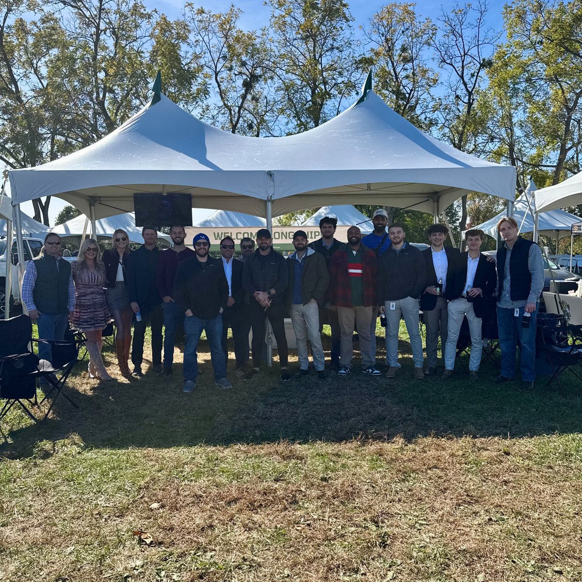 LongshipLex's tweet image. What a perfect way to wrap up the 🍂🏇Fall Keeneland🏇🍂 season!

Our team enjoyed a great afternoon at a Keeneland tailgate last Friday connecting with friends, clients, and celebrating new partnerships!

#longship #lifeatlongship #jointheship #keeneland #tailgate
