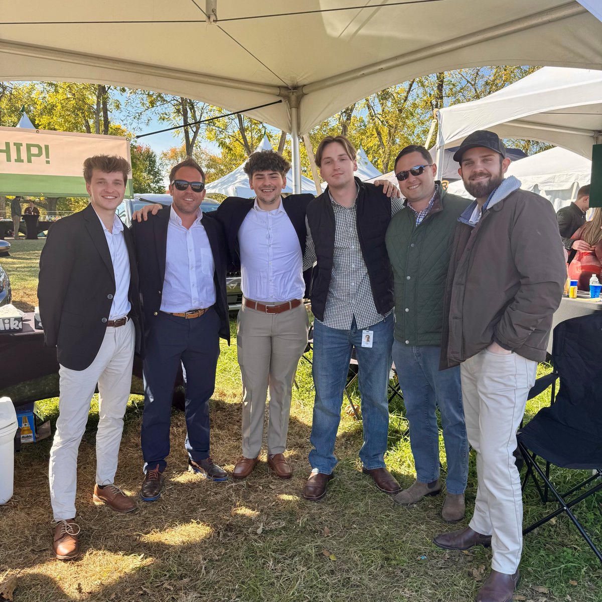 LongshipLex's tweet image. What a perfect way to wrap up the 🍂🏇Fall Keeneland🏇🍂 season!

Our team enjoyed a great afternoon at a Keeneland tailgate last Friday connecting with friends, clients, and celebrating new partnerships!

#longship #lifeatlongship #jointheship #keeneland #tailgate