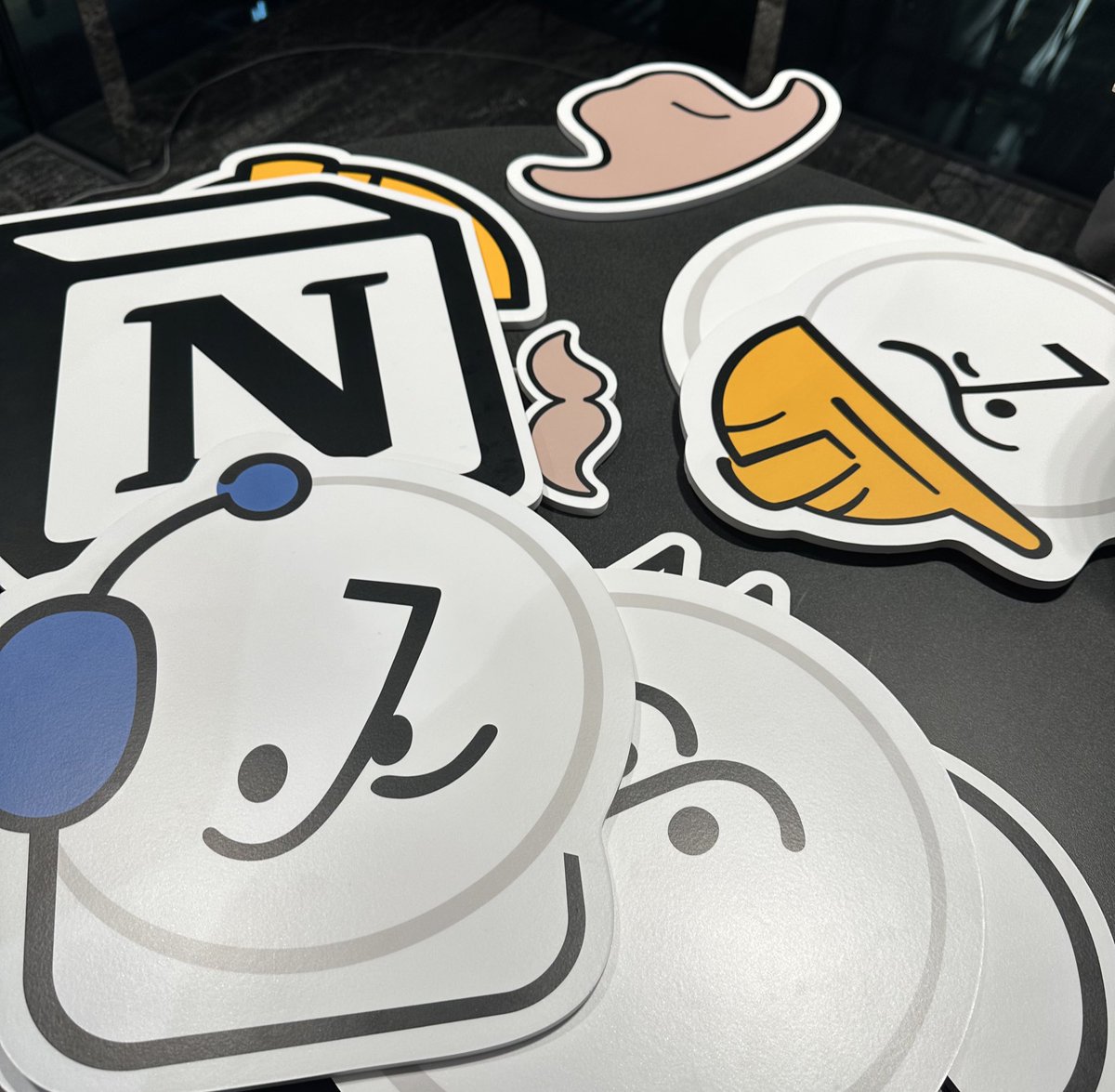 kiri_nara0's tweet image. Make With Notion✨️

Notionに溢れたとても楽しい時間でした💗

コミュニティのみなさんとお会いでき終始ワクワクでした！
たくさんの人を魅了するNotionの素晴らしさを強く実感した1日でした！

かわいい写真が撮れたので共有します😽（Notion×仏像×猪狩さん）

#Notion
#Notionキャンパスリーダー