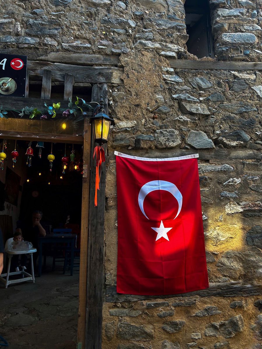 Digerleri ülke, sen vatansın!

İlelebet🇹🇷

#29ekim