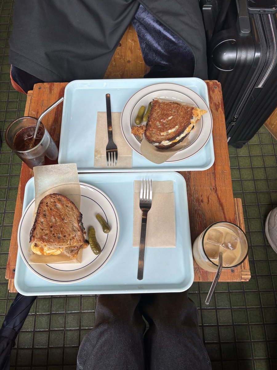 雨だったからテラス席行けなかったの悲しい