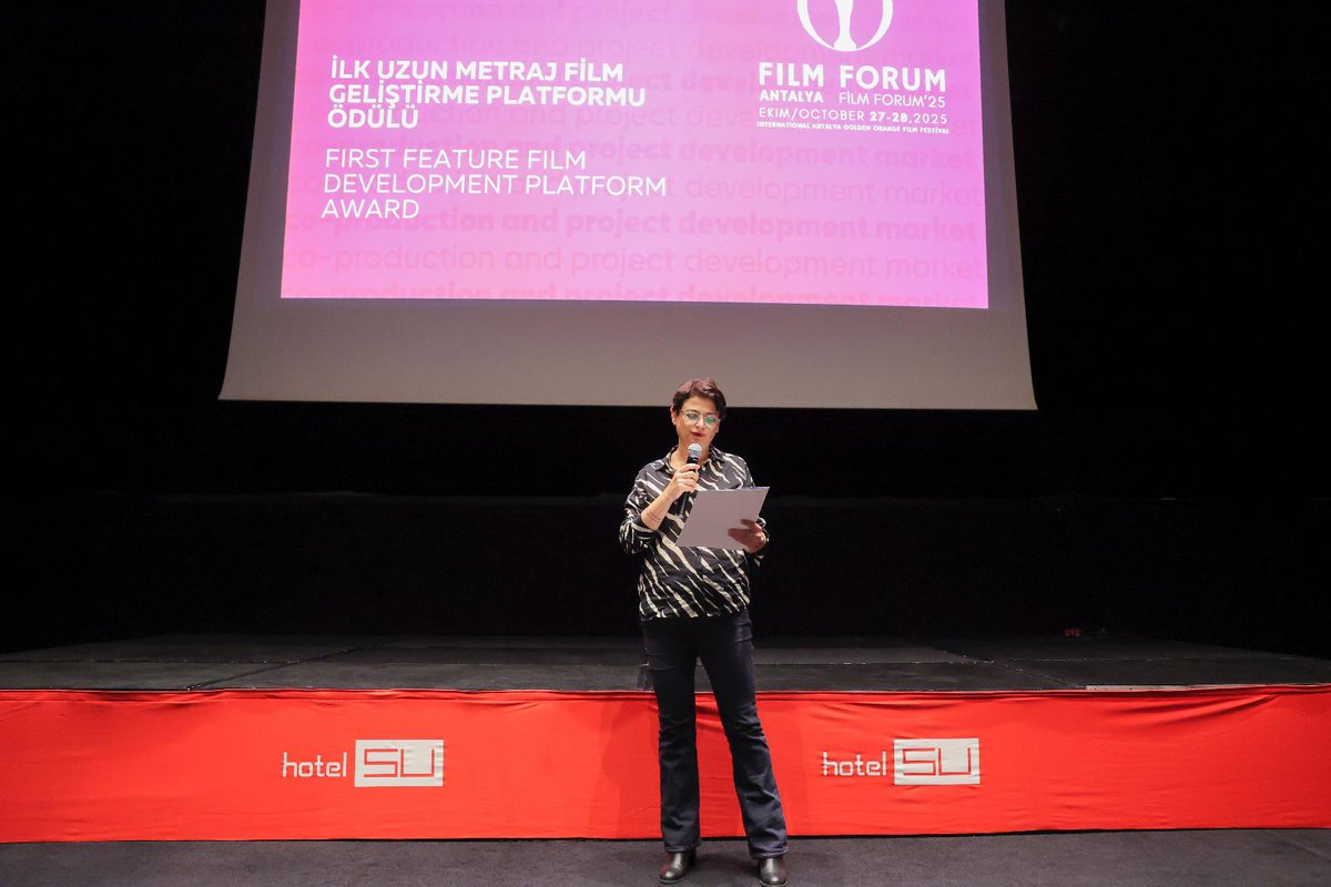 AntalyaFForum's tweet photo. yönetmenliğini Burkay Doğan’ın yaptığı Bilenme ise İlk Uzun Metraj Film Geliştirme Platformu’nun ödülünün sahibi oldu.

#AntalyaFilmForum #UAAPFF #UAAPFF2025 https://t.co/n3VRUxvHGL