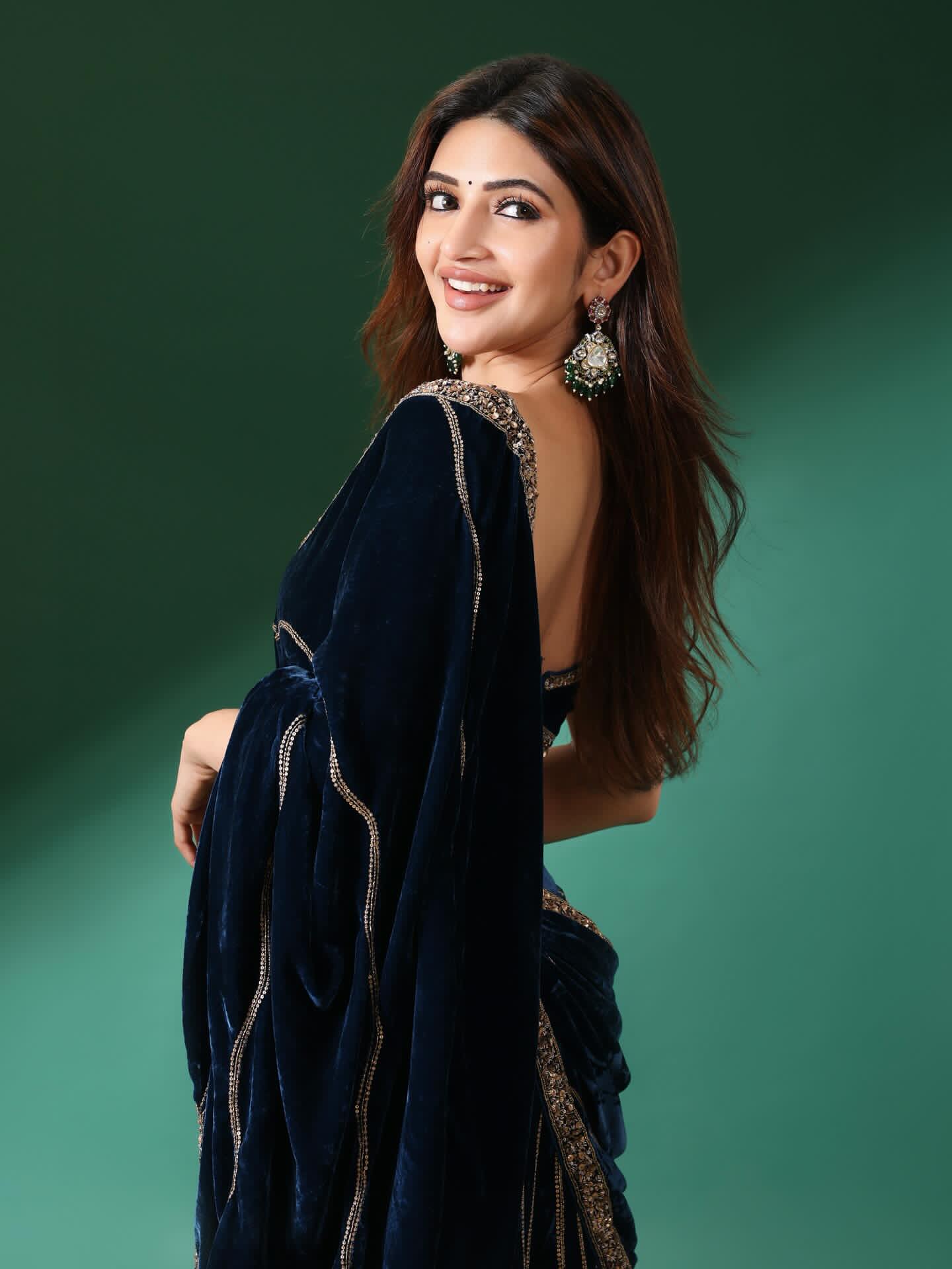 G4bdTxWboAAqYt6?format=jpg&name=large