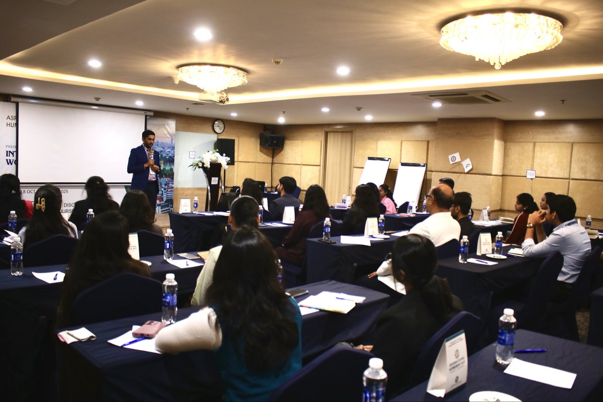 AspireTIHD's tweet photo. Becoming Global, Growing Within ✨
Day 2 in Hanoi reminded us, growth isn’t about becoming someone new, but uncovering the greatness that’s always been within
At Aspire, we help individuals see their worth, strengthen their voice &amp; lead with self-awareness
#AspireInstitute https://t.co/VdV1x2Ili8