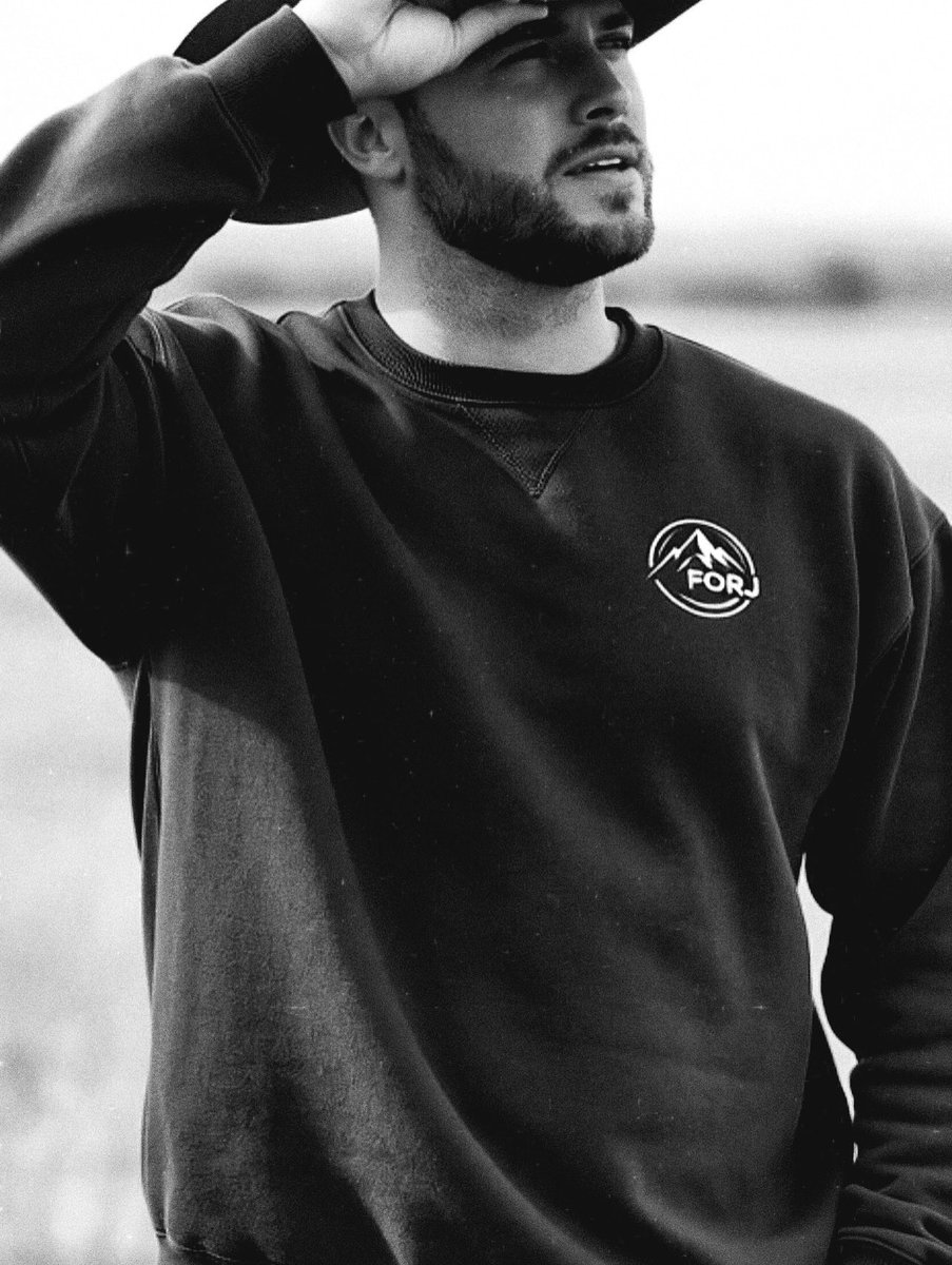 forjgear's tweet image. Built for the grind. Engineered for the win.
FORJ workwear keeps you moving from dawn to done—tough enough for the job site, sharp enough for the after-hours. No compromises. Just gear that works as hard as you do. 💪🔨
#FORJ #WorkHardPlayHard #BuiltForTheGrind #MensWorkwear