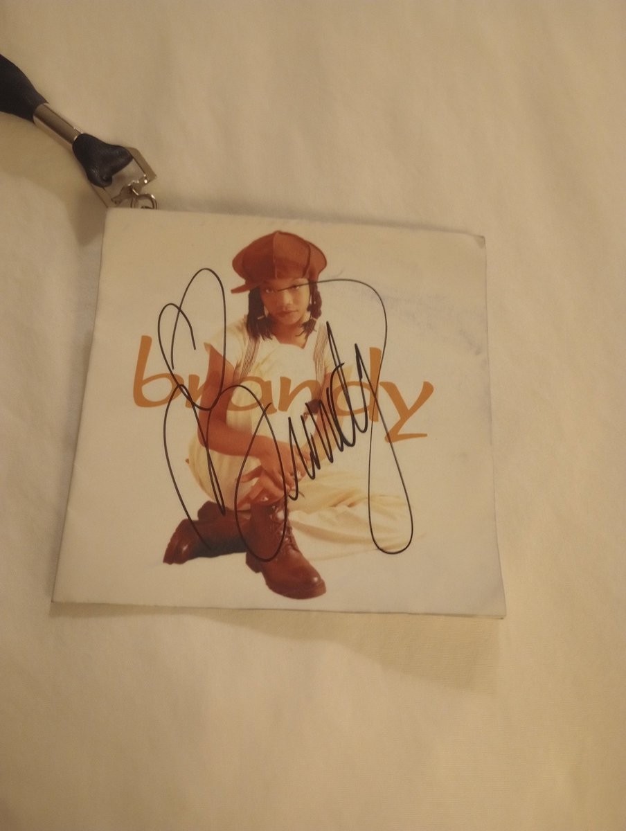 KillaKey08's tweet image. I still can't believe Brandy touched my cheek during our meet and greet. I've been practicing for months about how I was gonna act when I met her...I was normal, but I did cry in the audience. Her voice always makes me cry when she sings live, but again BRANDY TOUCHED MY CHEEK