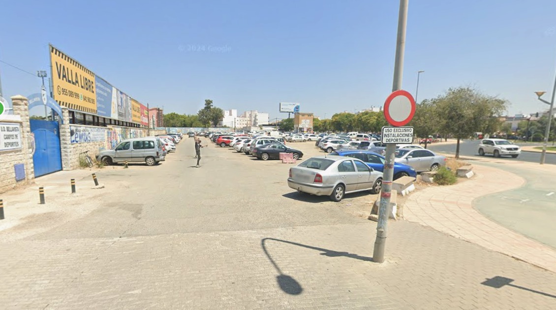 Desde el Ayuntamiento de El Viso del Alcor mostramos nuestra preocupación por el estado del aparcamiento exterior del Hospital de Valme. Hemos soliciatado al Ayuntamiento de Sevilla, a la Consejería de Salud de la Junta de Andalucía y al propio hospital una actuación urgente.