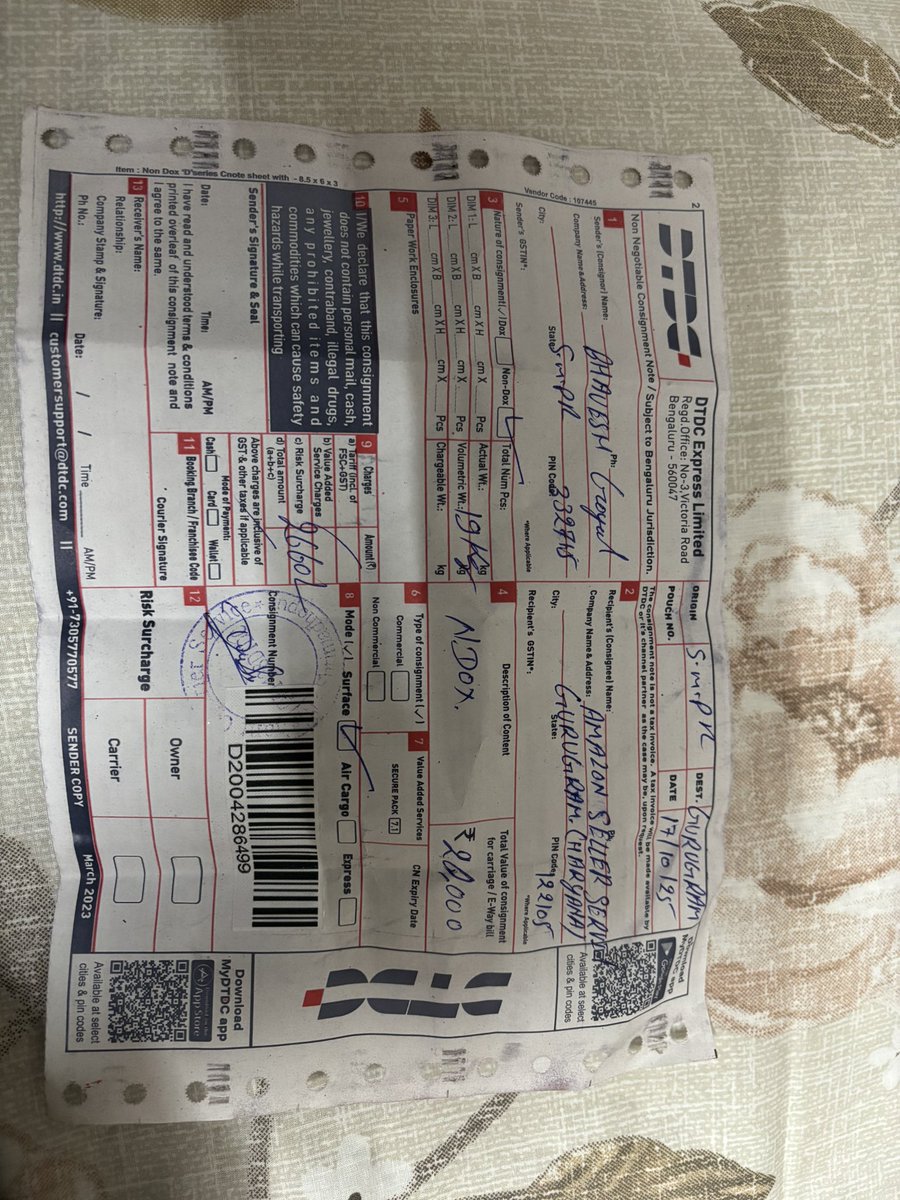 goel982's tweet photo. @amazonIN @AmazonHelp aaj kal customer care wale nashe ma baat karta ha kya ya fir customer ka saath time pass karna chahate ha ek product ko return karna ka lia self ship kr dia usko koi collect nhi kia aur firr ab bol rha ha ki wapis kro isko self ship https://t.co/05stKLjr7a