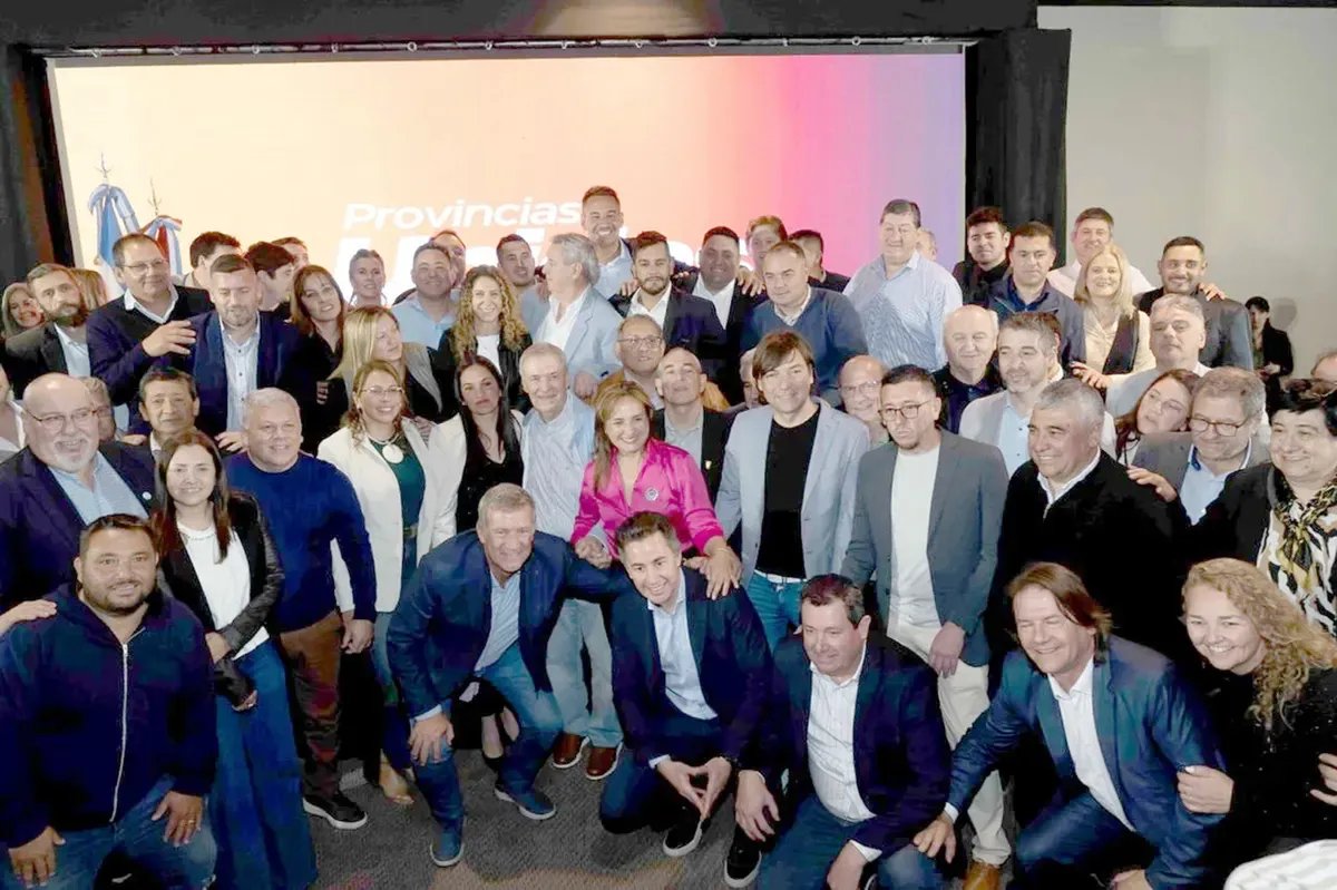 DiarioPuntal's tweet image. ▶️ ¿Quiénes son los #intendentes de #ProvinciasUnidas que "salvaron la ropa"?

🗳️ Además de Lucchesi (Las Higueras), Perrone (Baigorria) y Peralta (Chaján) ganaron en sus respectivos distritos. 

✍️ @mirastorzaok 
🌐 puntal.com.ar