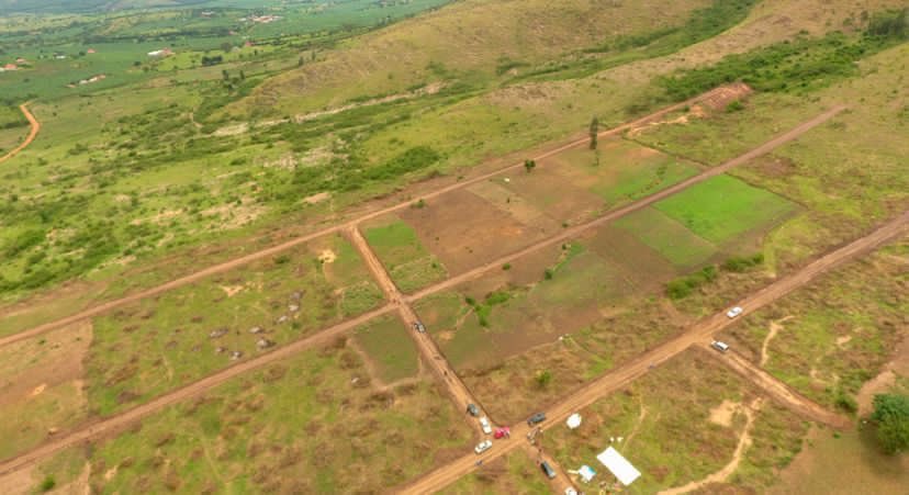 DALLY EXPERT REALTORS PRESENTS: 

BIHARWE KATERANANGA ESTATE🏡 

📍 Located just 1.2 KM off Mbarara–Masaka Road at Igongo Cultural Centre, Biharwe Town

We’re excited to bring you over 200 plots available for sale in this fast-developing area!

Available Plot Sizes &amp; Prices: