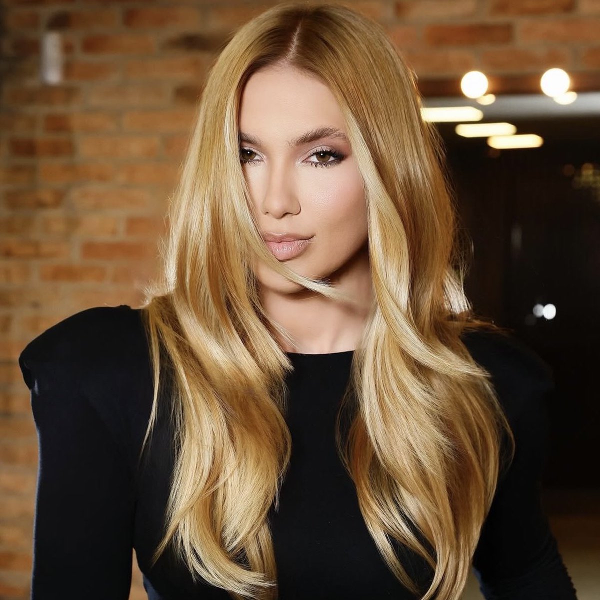 UpdateCharts tweet media