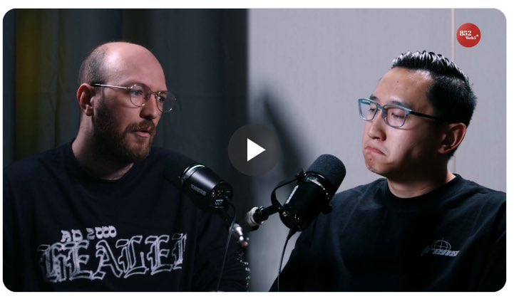 🧵

1/
🚨 Spencer’s Interview on @Moonbirds with Chinsanity - IS A GOLDMINE!

Some highlights:
•Why Asia is key to $BIRB
•How Moonbirds is printing real-world revenue
•A comparison of Pudgy vs Moonbirds
•And why the next crypto bull run might be LED BY COLLECTIBLES(!), not