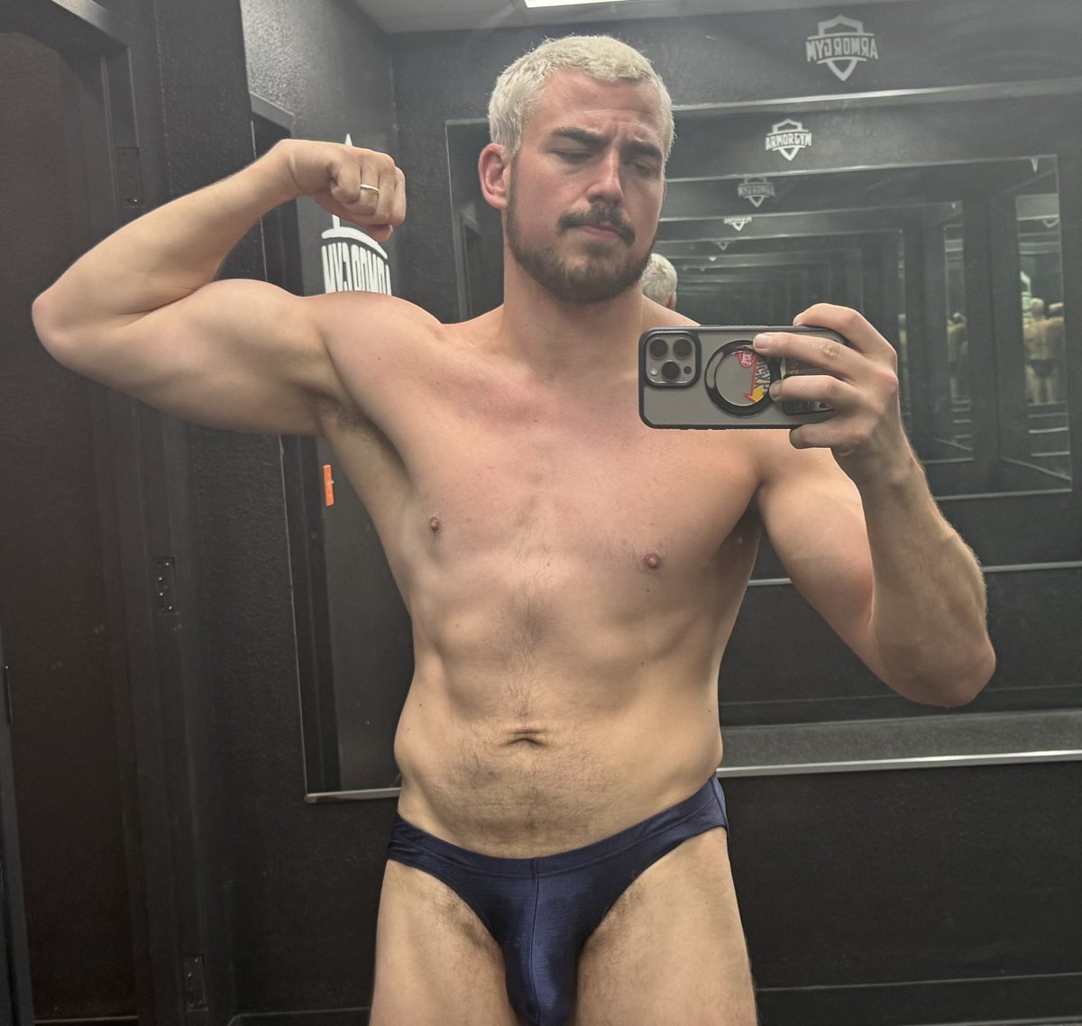 DillonMcQueen's tweet photo. The guy you bullied in High school is now the star quarterback. 

9 week progress! https://t.co/VWmgVSYSpX