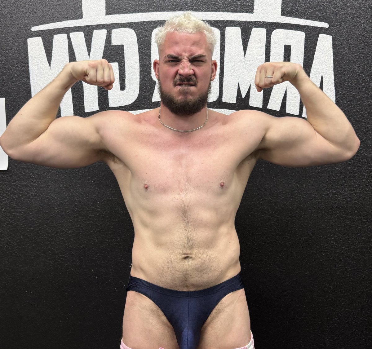 DillonMcQueen's tweet photo. The guy you bullied in High school is now the star quarterback. 

9 week progress! https://t.co/VWmgVSYSpX
