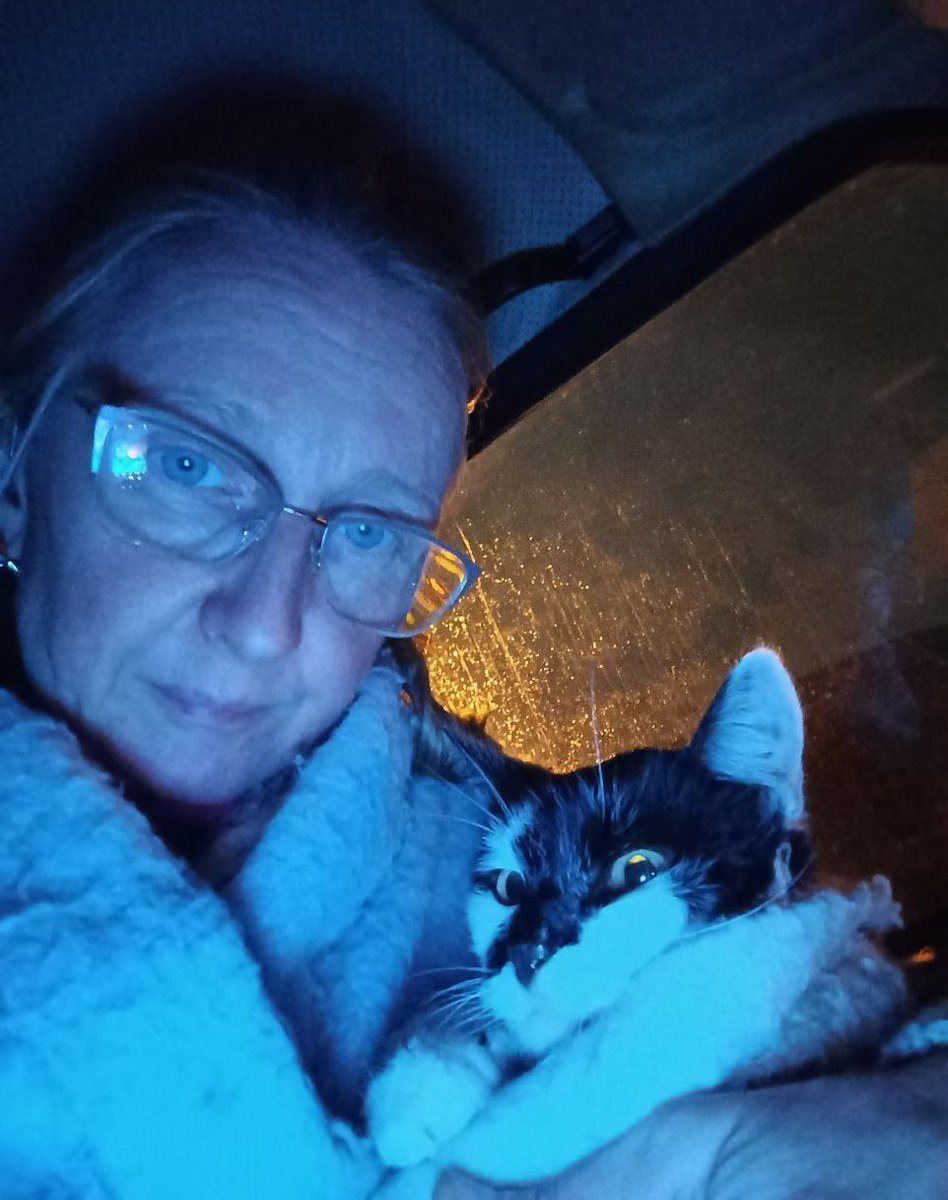 Ребят, хорошему человеку нужна наша помощь💔 ретвиты очень приветствуются!!!

Заболел любимый котик, Снежок, нужно переливание крови, ресурсов нет совсем 😭 помогите пожалуйста 🙏🏻 

+79932260063 СБЕР, Марьям, с пометкой «спасти Снежка» 

Как еще помочь 👇