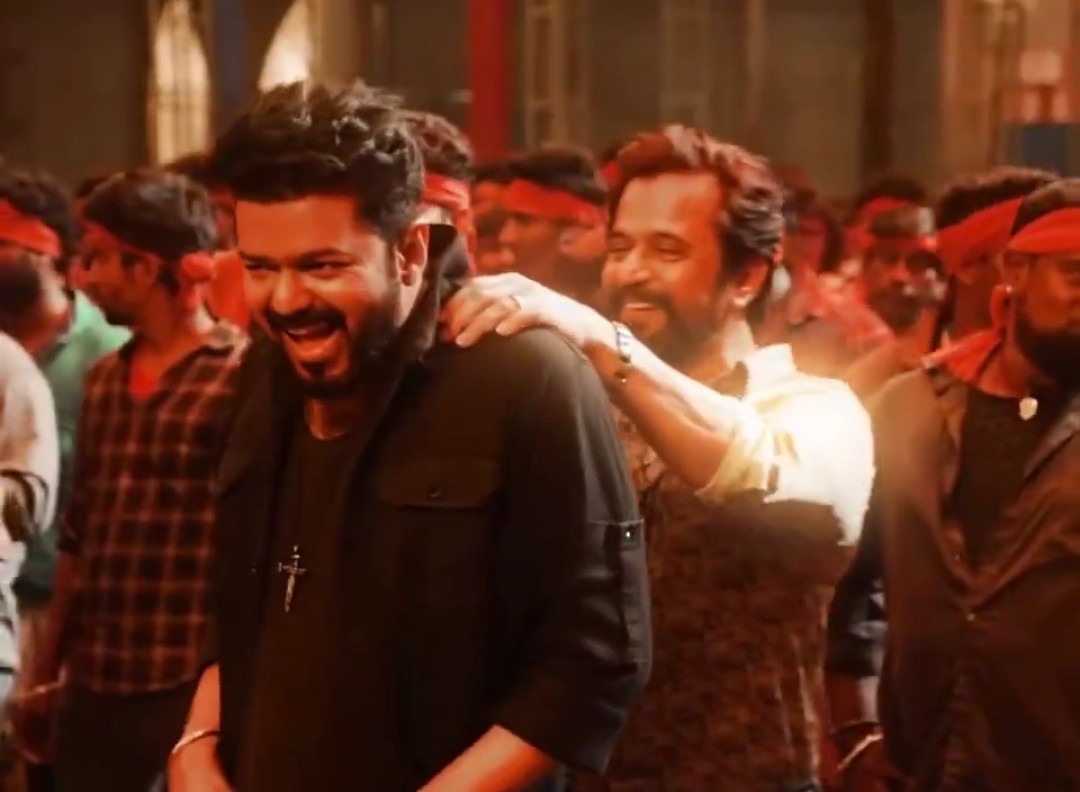 vishal_tweep's tweet image. Our Thalapathy&apos;s #LEO looks &amp;gt;&amp;gt;&amp;gt;&amp;gt;

@Dir_Lokesh 👏👍👌