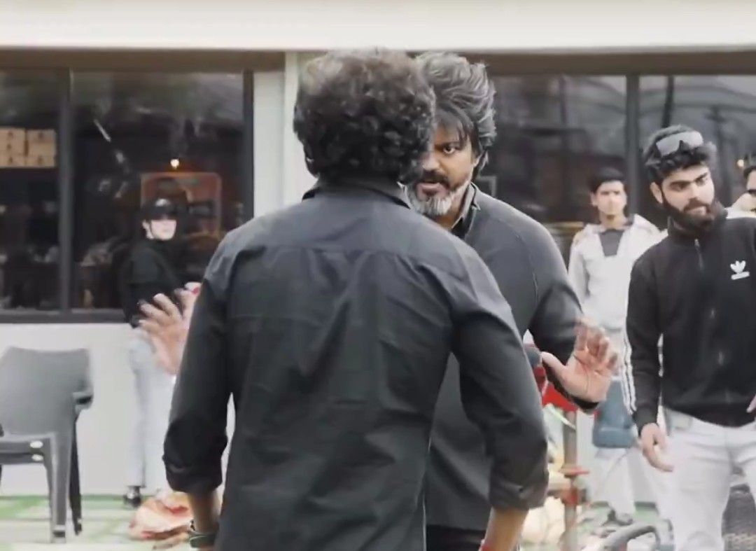 vishal_tweep's tweet image. Our Thalapathy&apos;s #LEO looks &amp;gt;&amp;gt;&amp;gt;&amp;gt;

@Dir_Lokesh 👏👍👌