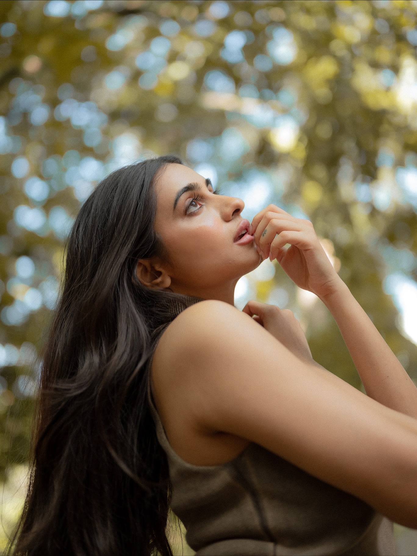 G4bfYdgakAAbRLD?format=jpg&name=large