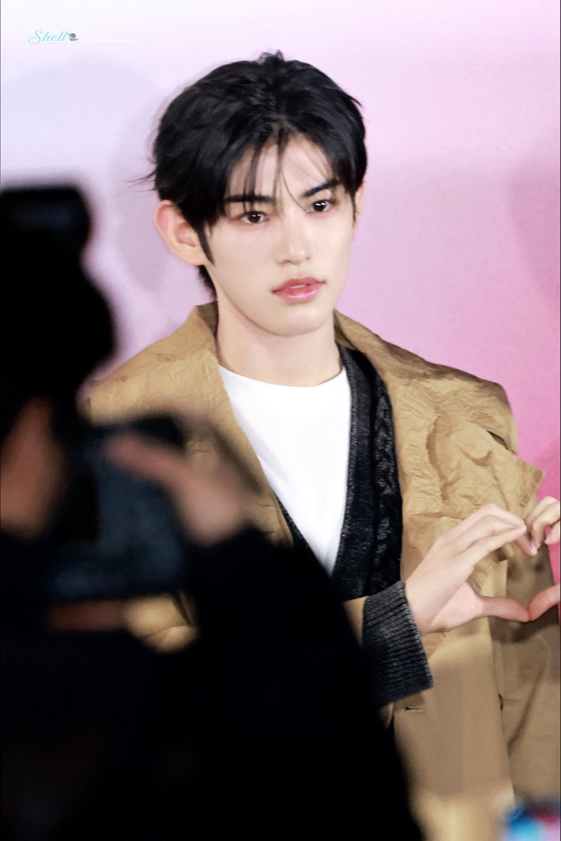 shell_minje's tweet image. 251029 H&amp;amp;M

#킥플립 #KickFlip #민제 #MINJE